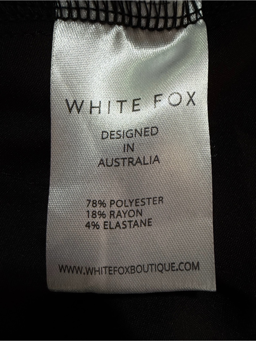 White Fox Boutique Black Straight Leg Pants Size Medium 32” Inseam - Picture 7 of 7